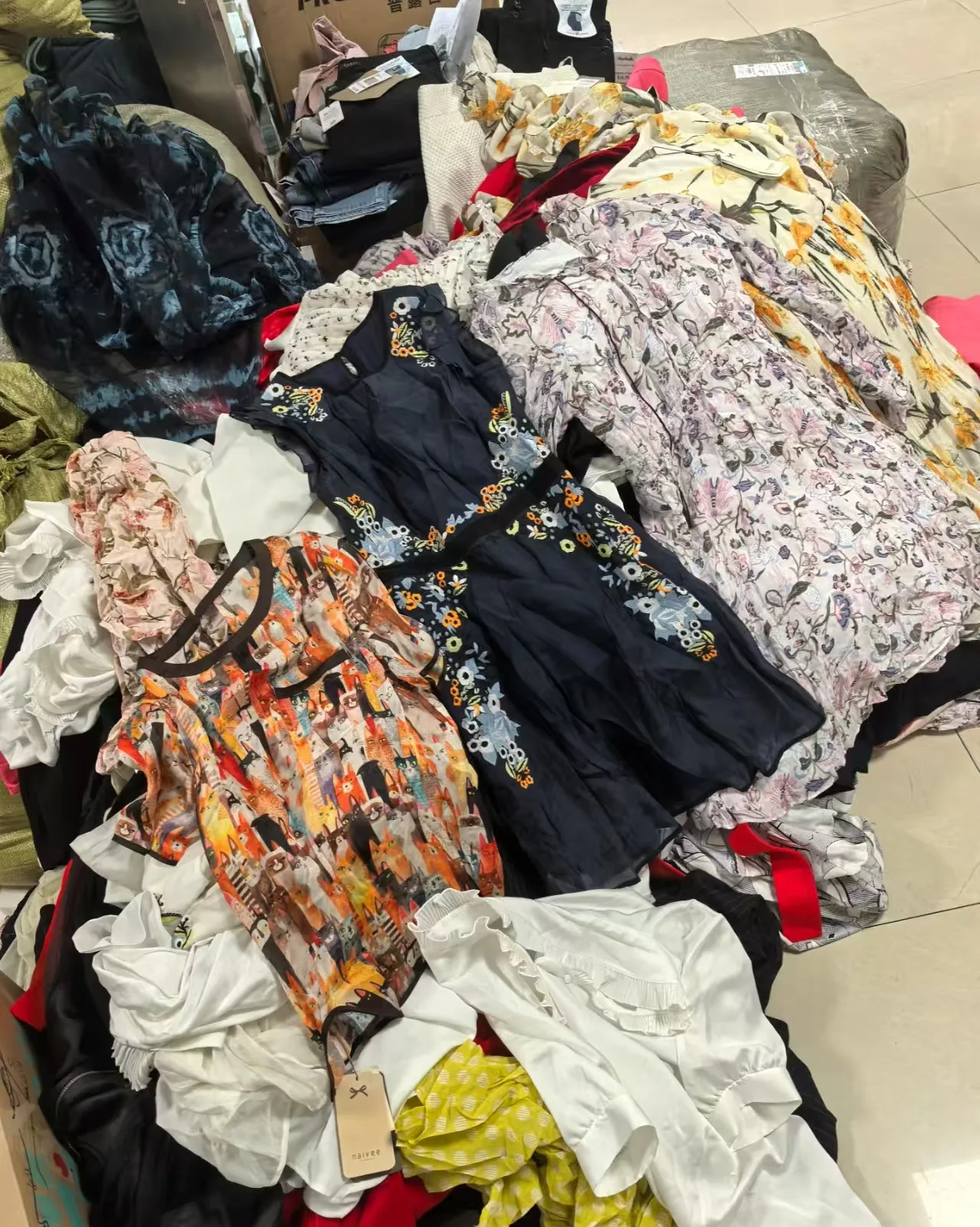 Used Dresses for Southeast Asia wholesale