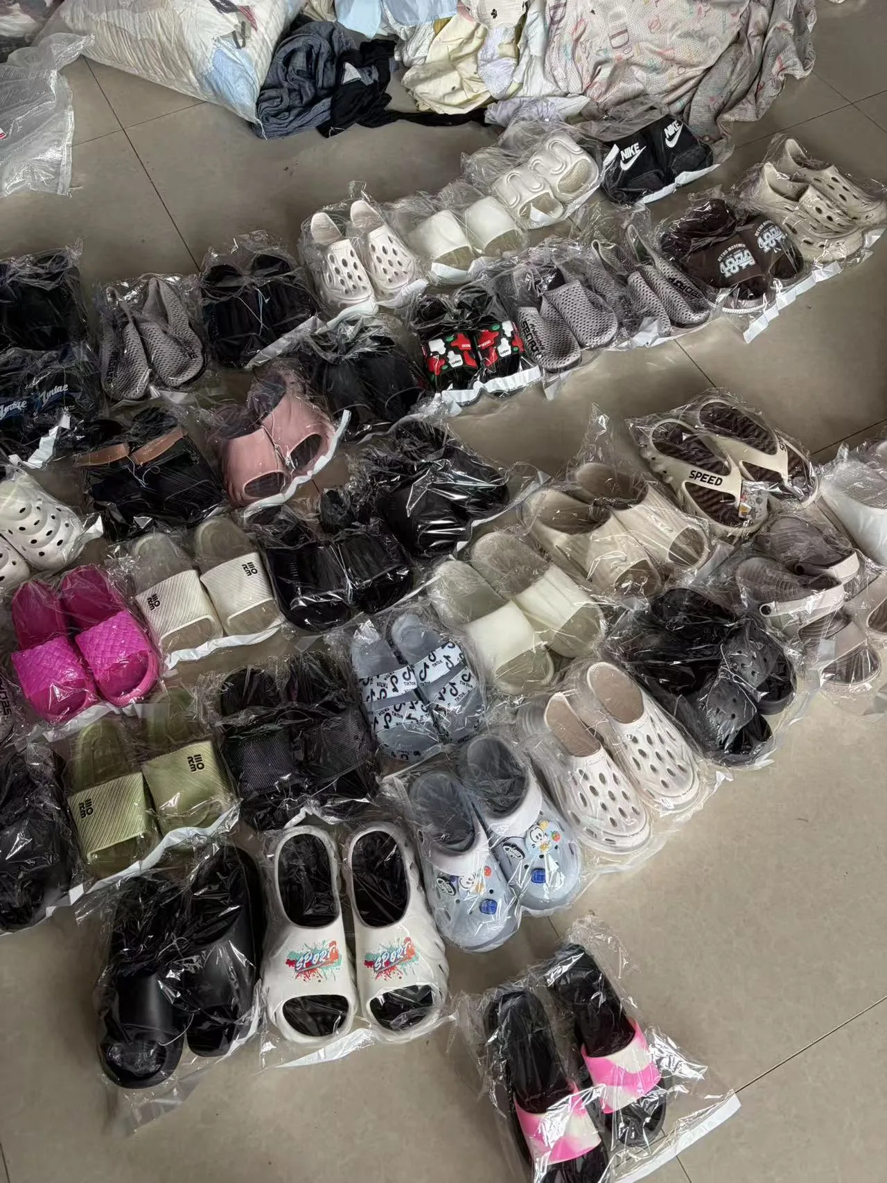 mixed used shoes bales wholesale supplier warehouse