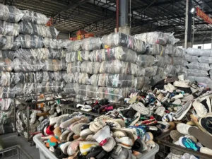 Used shoes bales supplier in China sorting wholesale shoes for African buyers